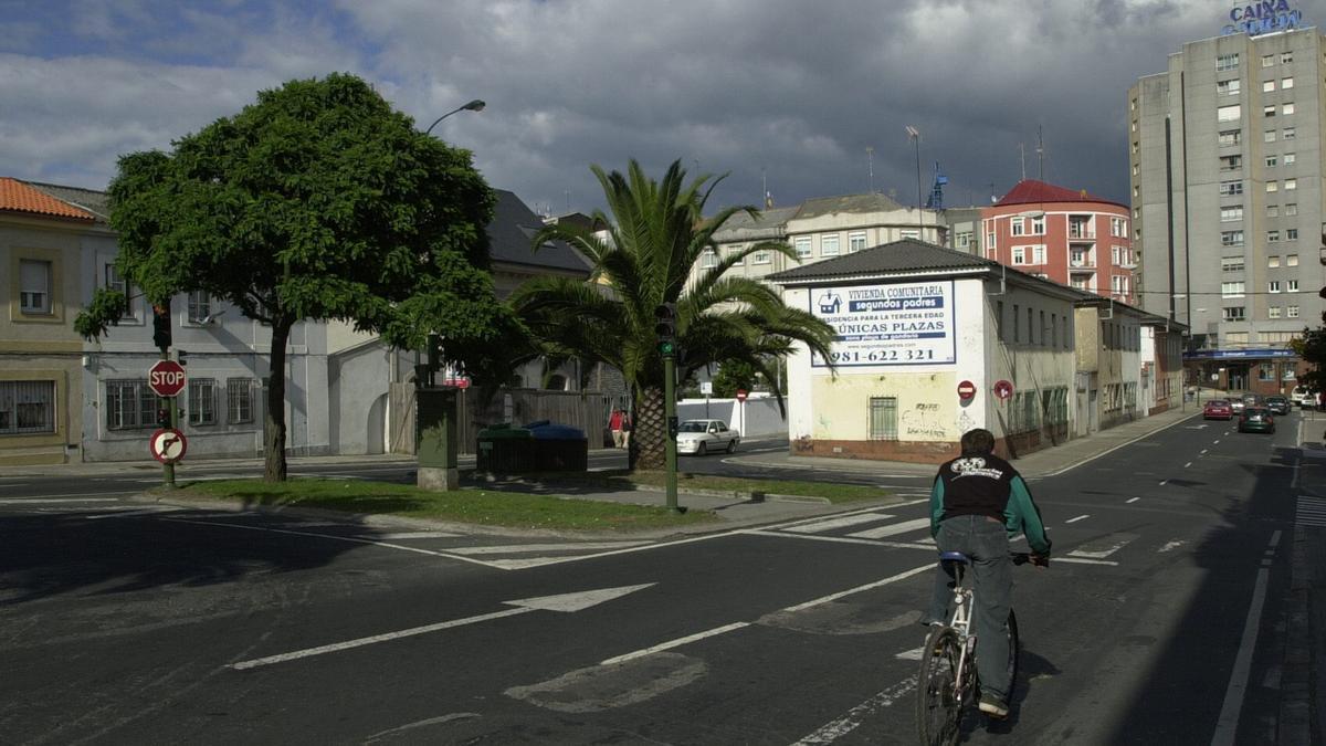 Tramo de la ronda de Nelle a la altura de la intersección con avenida de Arteixo.