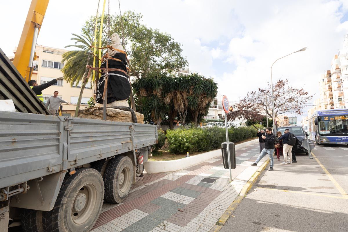 Galería: Todas las imagenes del traslado de la pagesa de Ibzia a su nueva ubicación