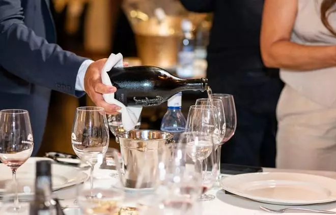 JORNADAS DEL VINO EN EL CHURRASCO RESTAURANTE LAS PALMAS