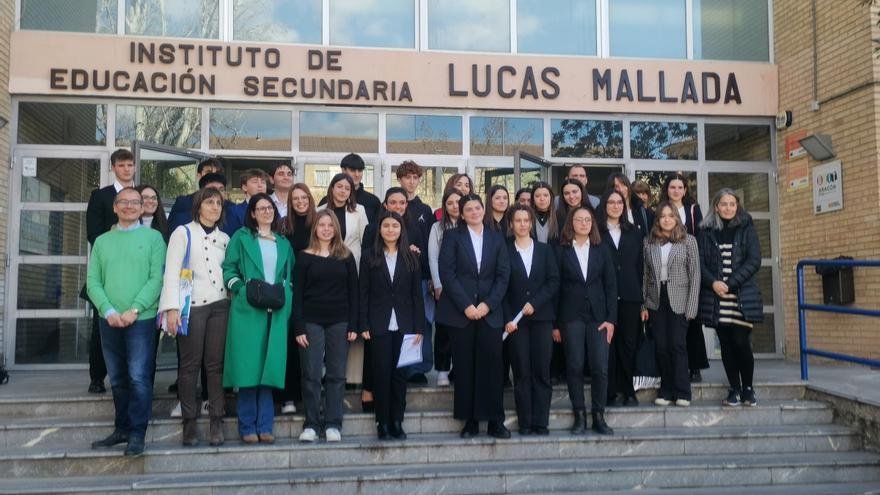 IV Torneo de debate escolar de la provincia de Huesca en el IES Lucas Mallada.