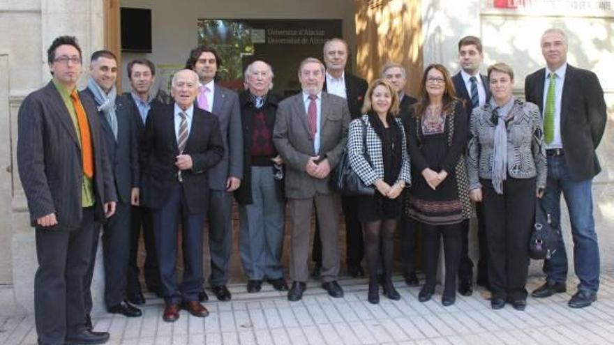 Los asistentes a la presentación del programa de la Ofua.