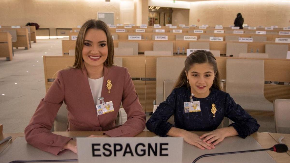 Las falleras mayores, en la ONU, durante su visita en el Extra de Fallas de Levante-EMV