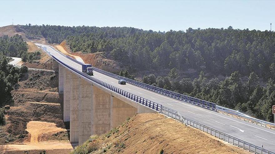 Muere un motorista en Morella al salirse de la carretera