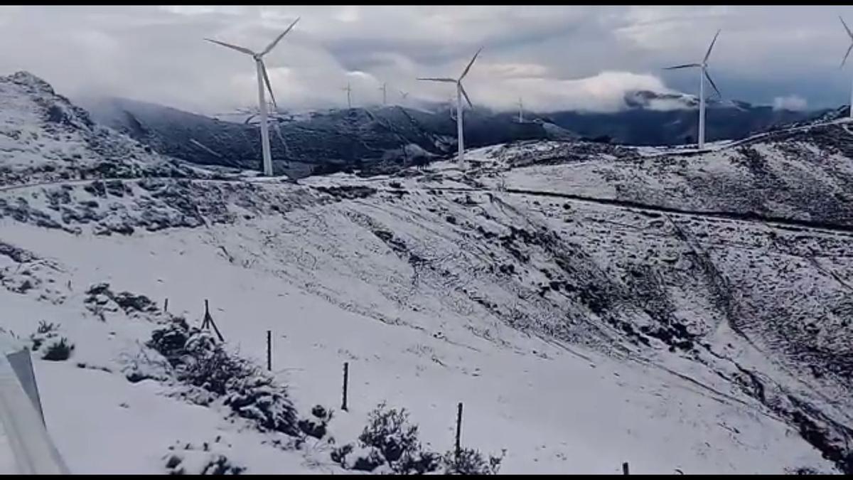 Intensa nevada en las brañas vaqueiras