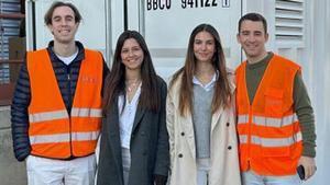 Els cofundadors de la ‘start-up’ Atom H2: Lucas Vicén, Mariona  Figueras, Anna Martín i Marcel Rovira. | EL PERIÓDICO