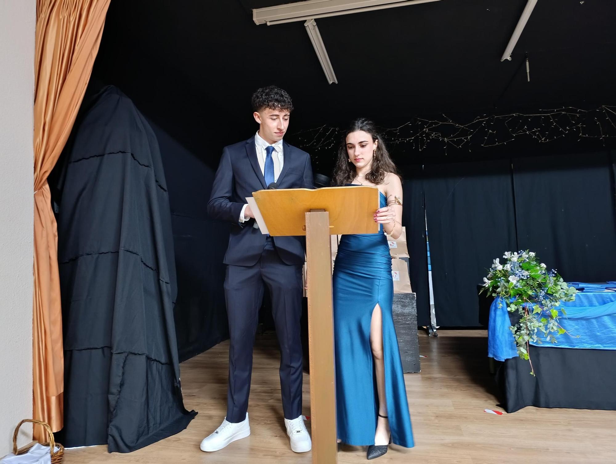 Diplomas y música en la Graduación del Ramón Areces de Grado