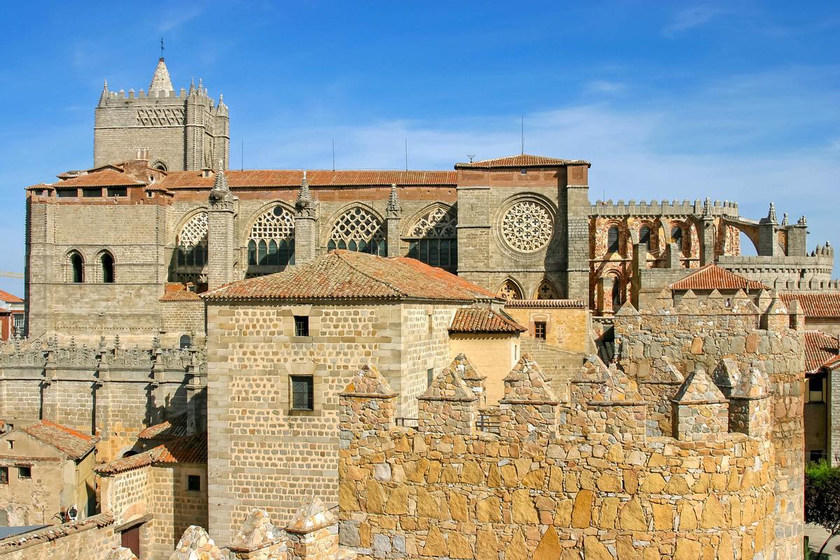 La Catedral de Ávila forma parte de la muralla de la ciudad