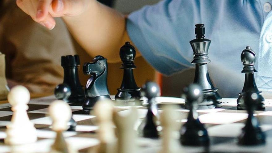 La Rambla se rinde a la magia del ajedrez