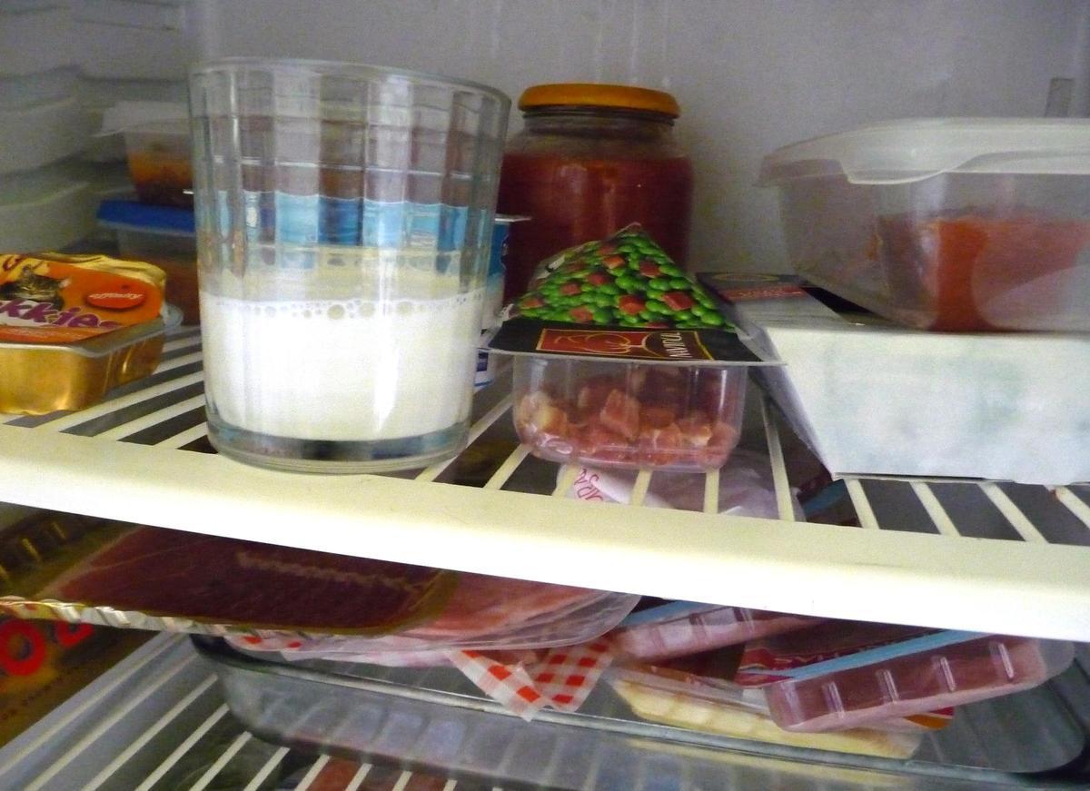 Hacer un inventario y evitar abrir la nevera, claves sobre qué hacer con la comida