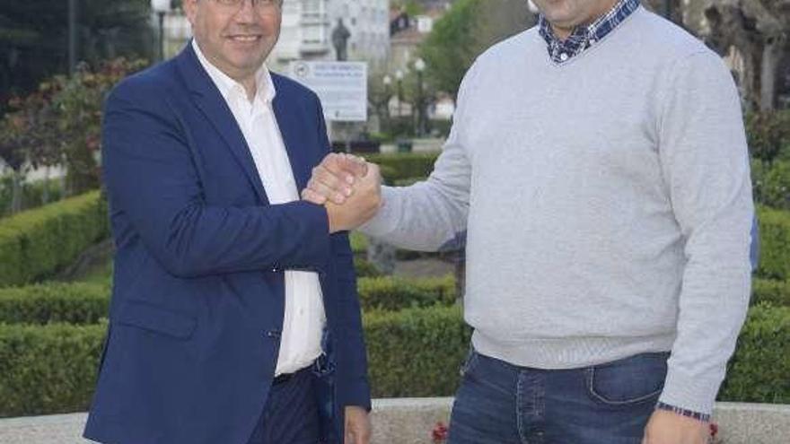 Javier Bas (izq.) con Iván Crespo, que formará parte de la lista del PP. // FdV