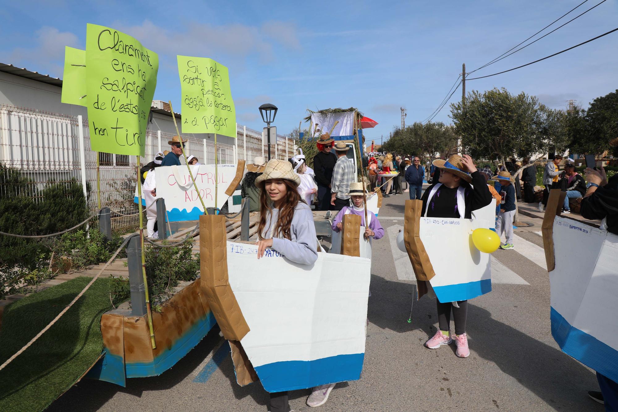 Todas las imágenes de la rúa de Carnaval en Formentera 2023