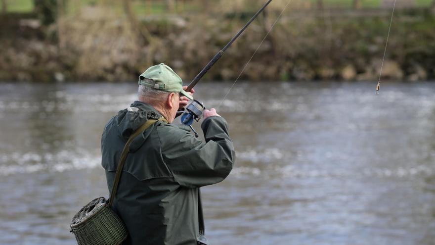 Publicada a norma que regula o sorteo dos permisos de pesca fluvial para o ano que vén