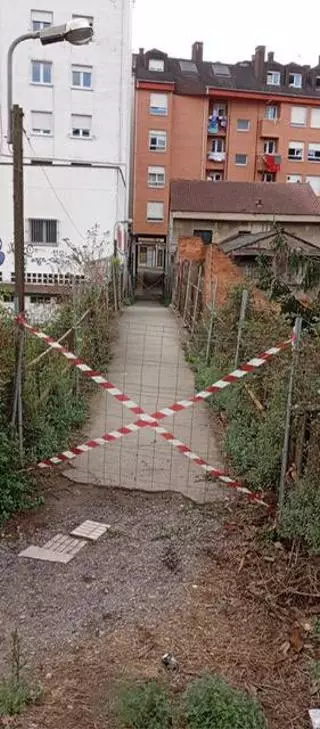 Más de setecientas firmas para exigir la reapertura de una vía de paso que lleva cerrada desde septiembre: "Es frustante"