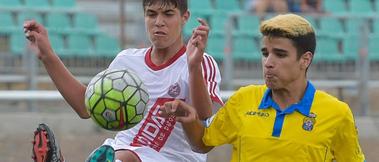 Isaiah en el partido de cadete Preferente contra la UD Las Palmas.