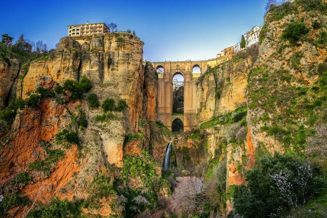 Disfruta de Ronda si viajas en el Al- Ándalus.