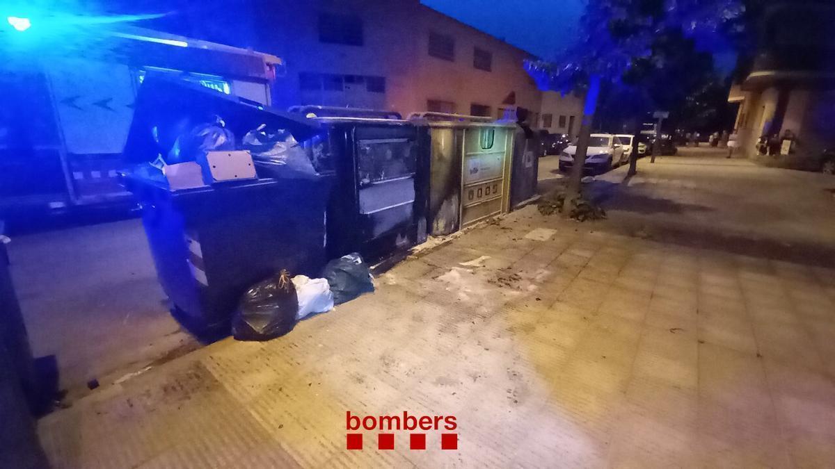 Els contenidors cremats de la Bisbal.