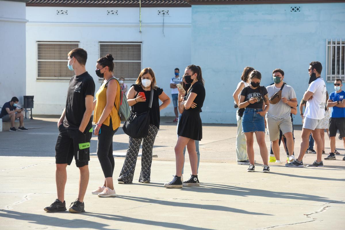 Els CAP tornen a estar contra les cordes per la cinquena onada de Covid-19