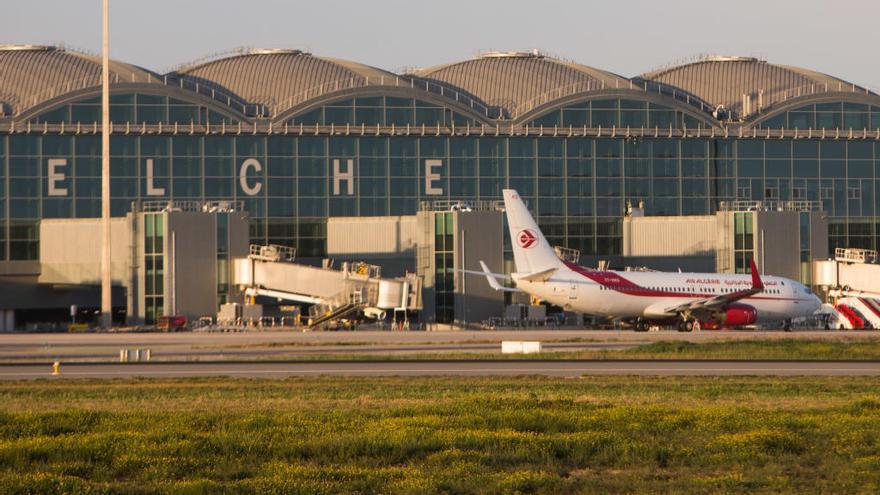 Detenido en el aeropuerto un hombre buscado por la Justicia francesa