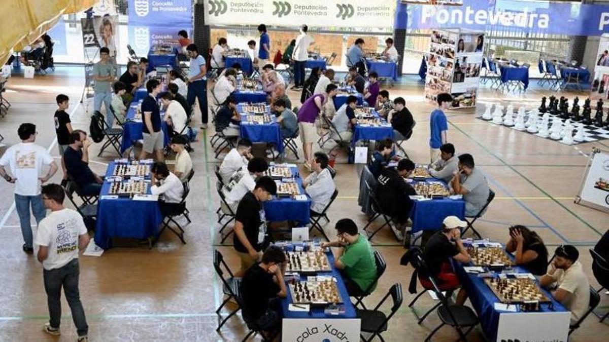 Jugadores en el espacio habilitadopara la competición.