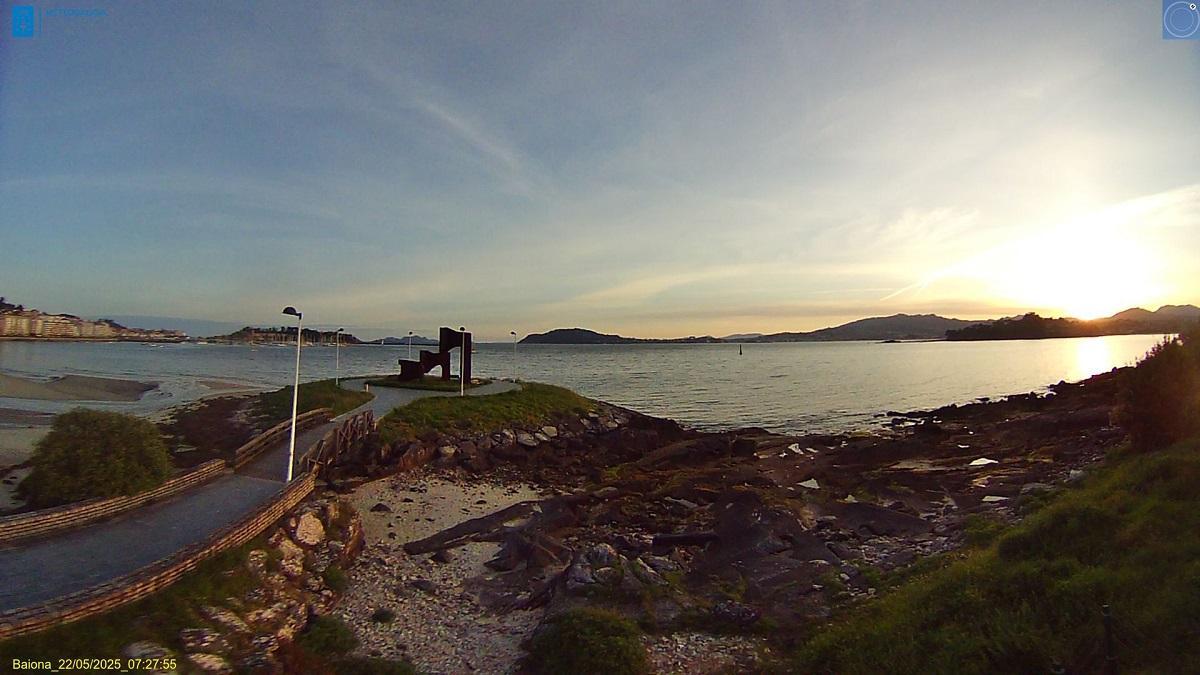 Amanecer sobre la bahía de Baiona, esta mañana