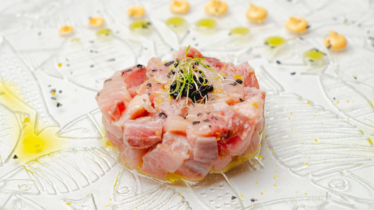 Tartar de pez limón.