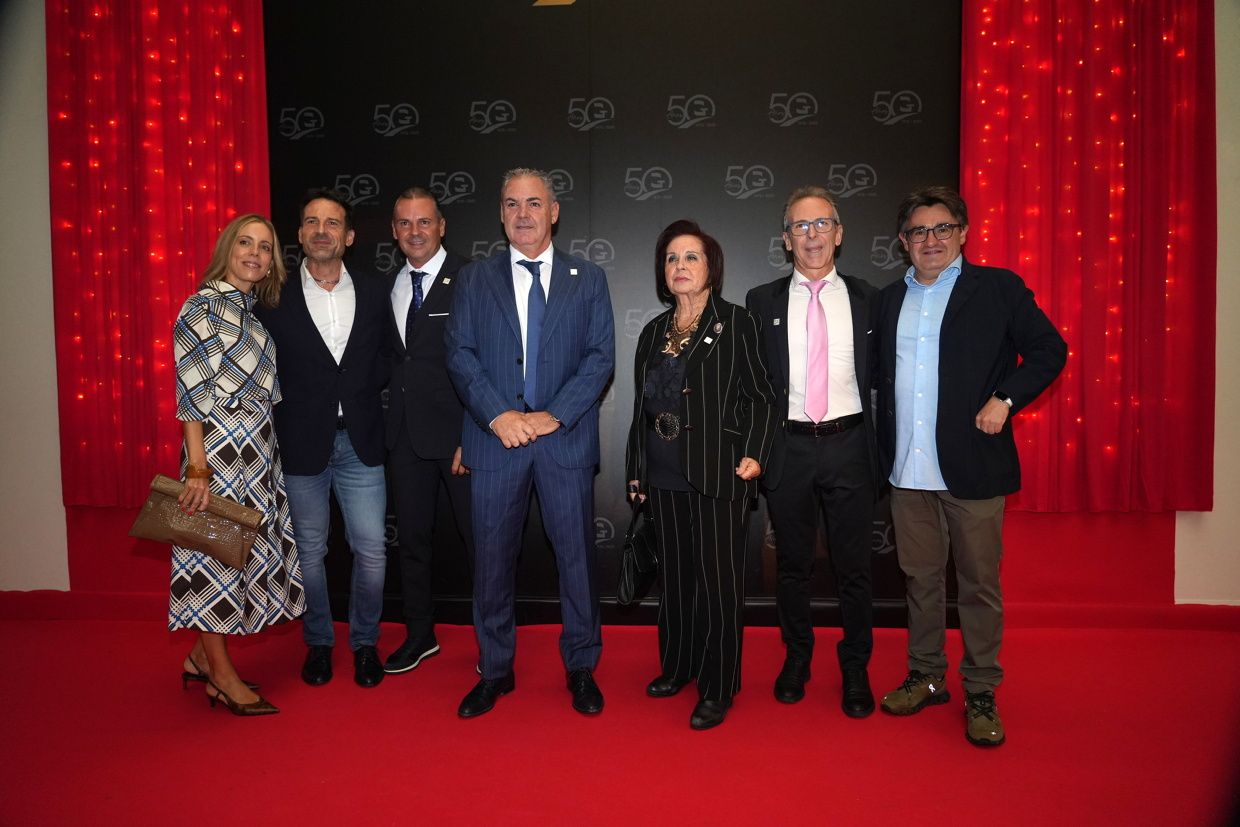 Galería de fotos de la gala del 50º aniversario de Grúas Tomás en Vila-real