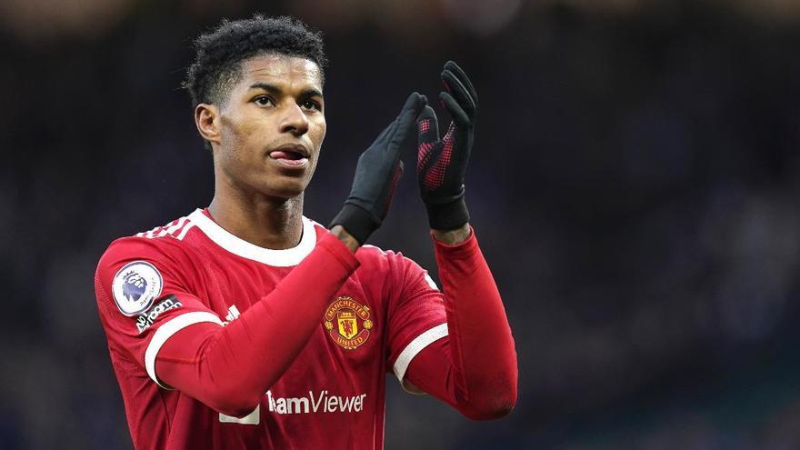 Marcus Rashford renueva con los &quot;diablos rojos&quot;