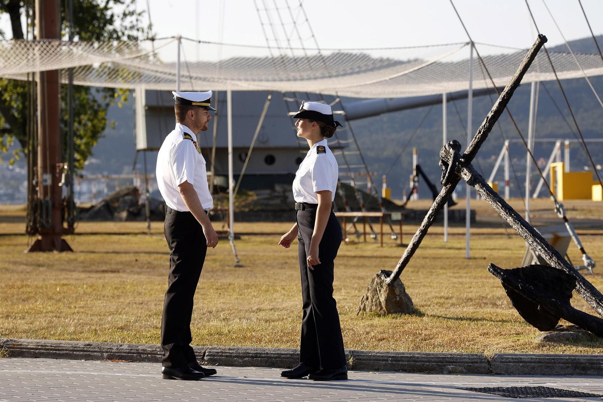 Leonor conoce de primera mano la Escuela Naval de Marín