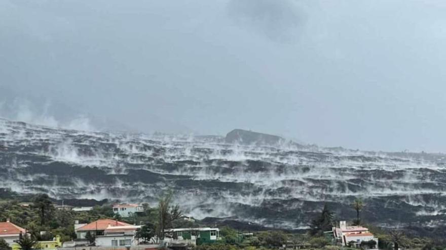 Asombroso efecto de la lluvia sobre las coladas de lava en La Palma