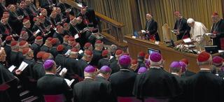 El Vaticano se lava las manos y carga a los obispos la factura de los abusos