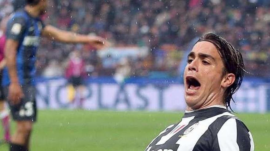 Matri celebra uno de los goles del Juventus. / m. bazzi / efe