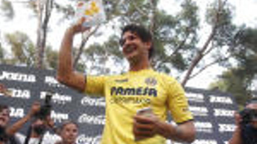 El delantero internacional brasileño Alexander Pato militaba desde el inicio de esta temporada en el Villarreal.