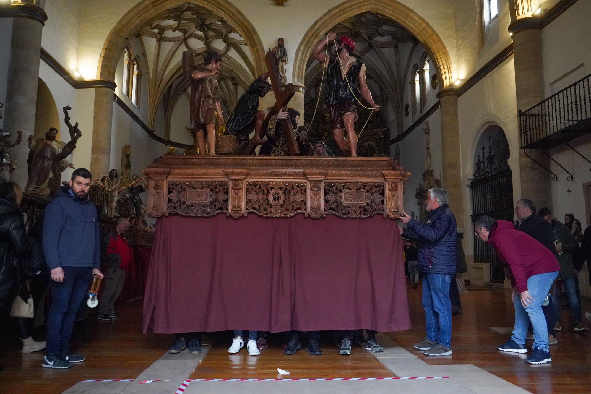 GALERÍA | Las mejores imágenes del "viaje" de pasos a la carpa de la Semana Santa de Zamora