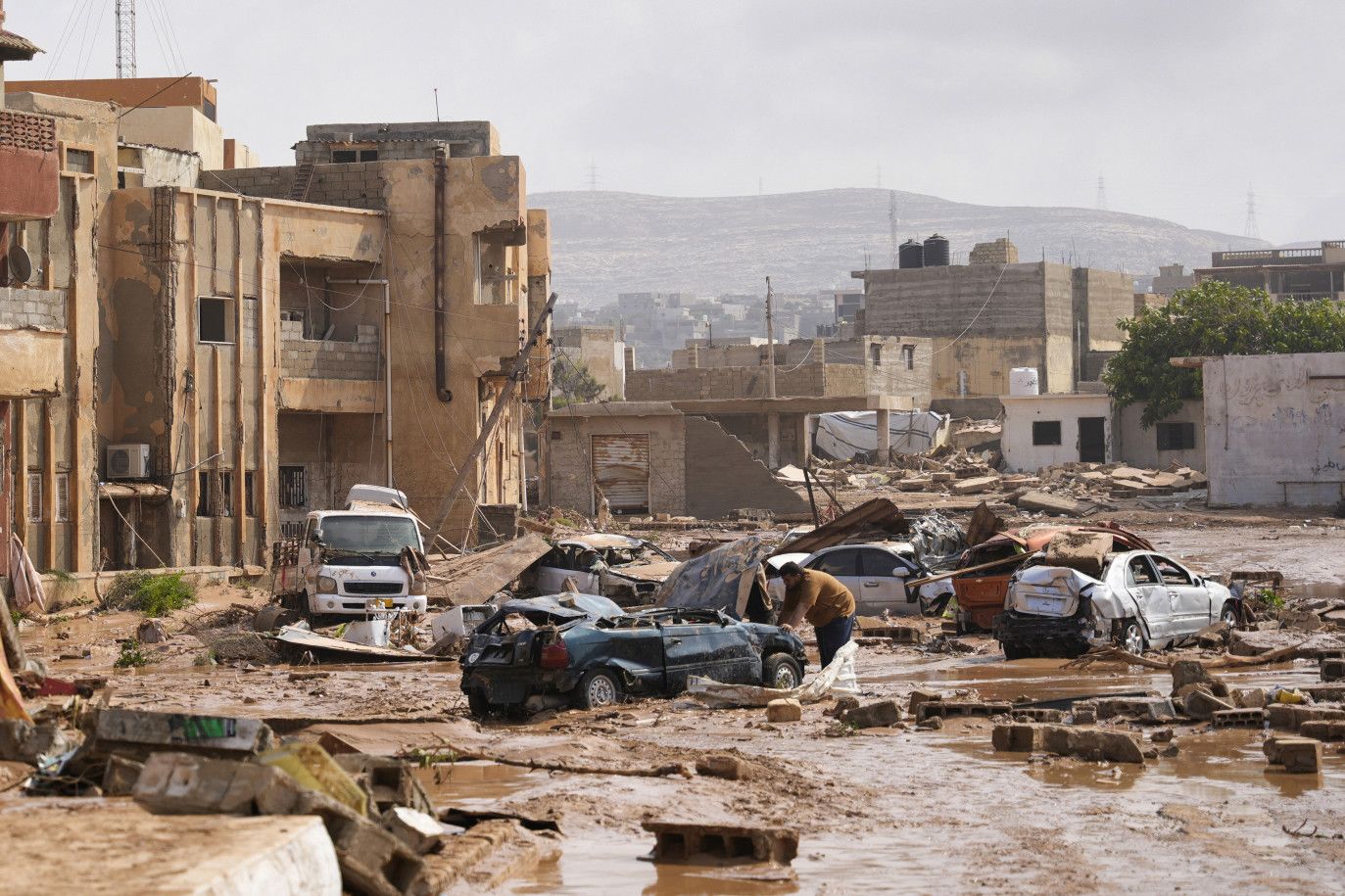 Destrucció a la ciutat de Derna provocada per les inundacions