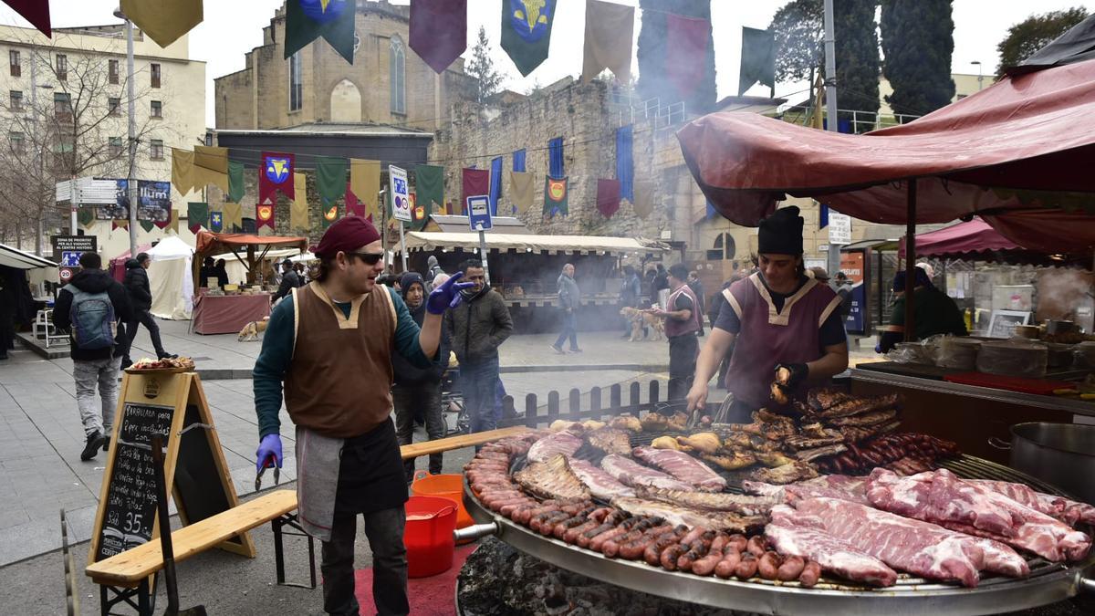 Ambient a l'Aixada, on la gastronomia hi té un paper molt important