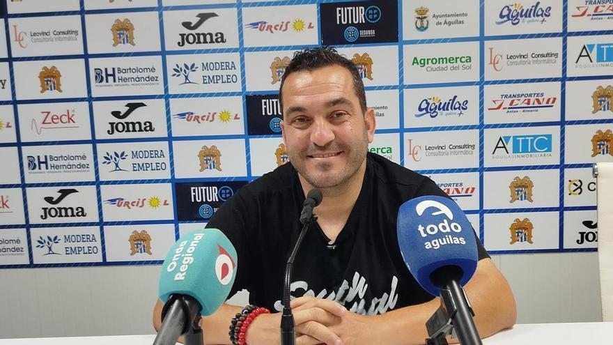 Adrián Hernández: 