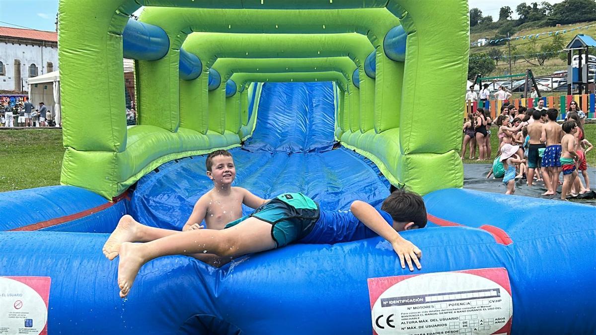 EN IMÁGENES: Parrilladas multitudinarias y chapuzones refrescantes en las fiestas de Pillarno