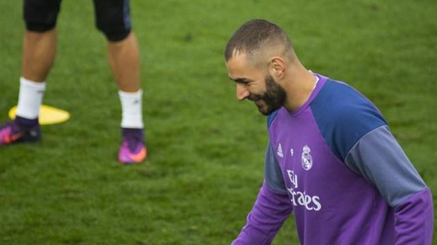 Benzema da el susto a cuatro días de la final de Kiev