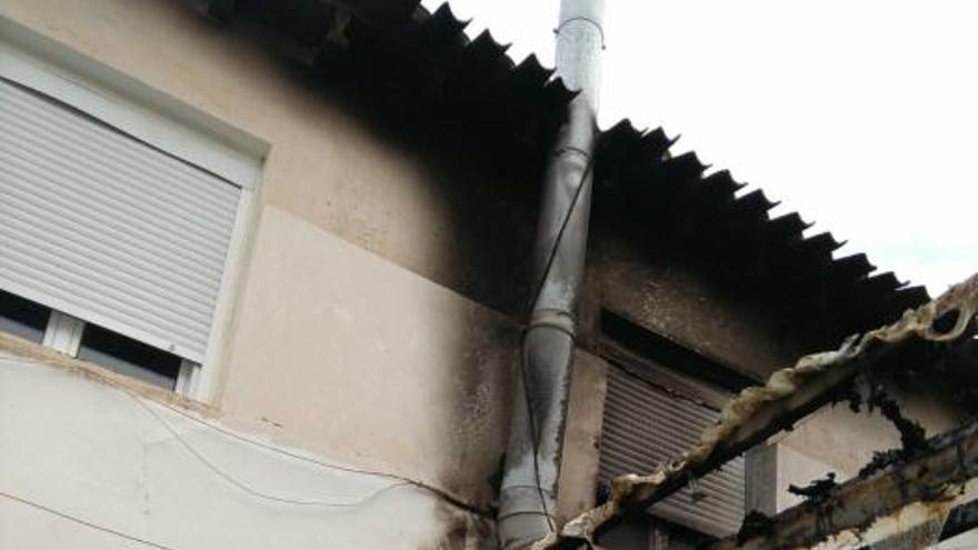 Extinguido el incendio de la chimenea de una vivienda en el centro de Mula