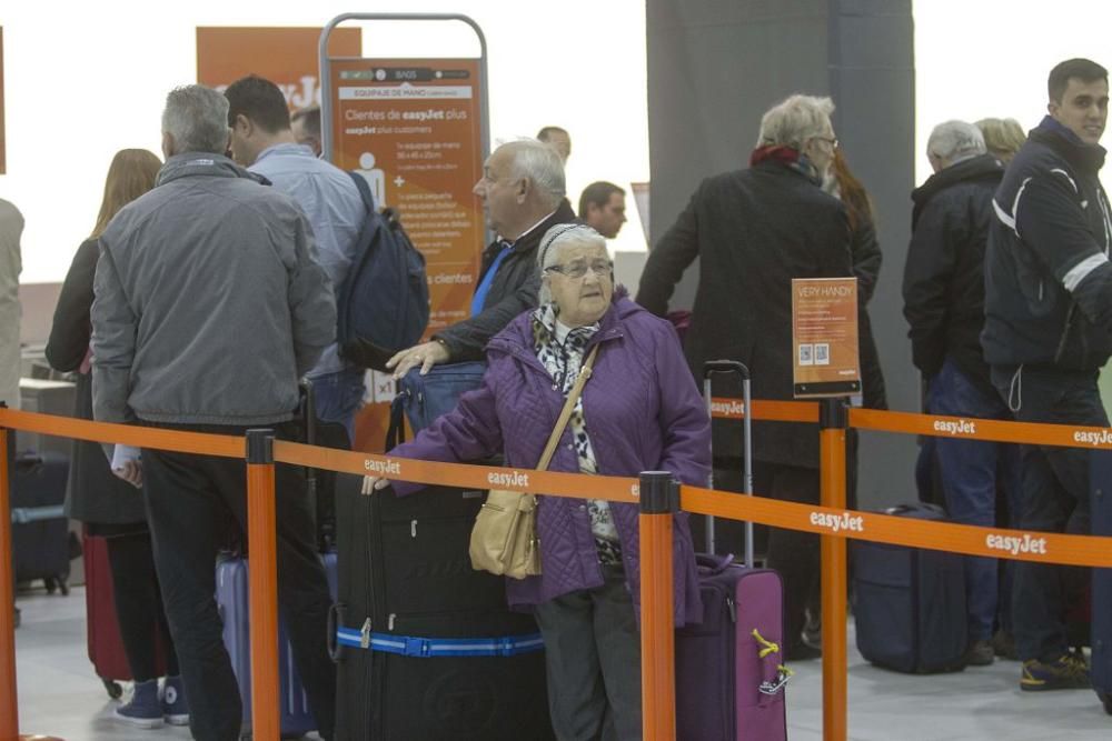 El aeropuerto de Corvera cobra vida