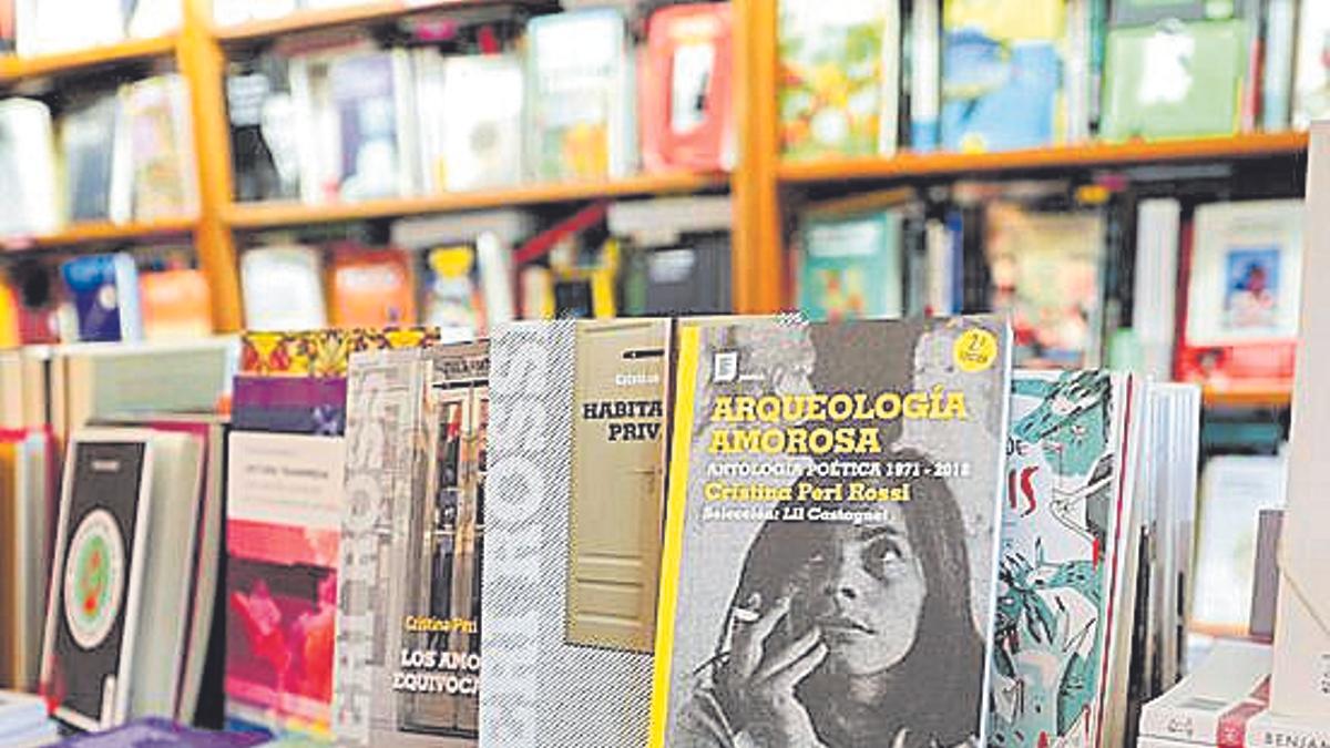 Interior de una librería.
