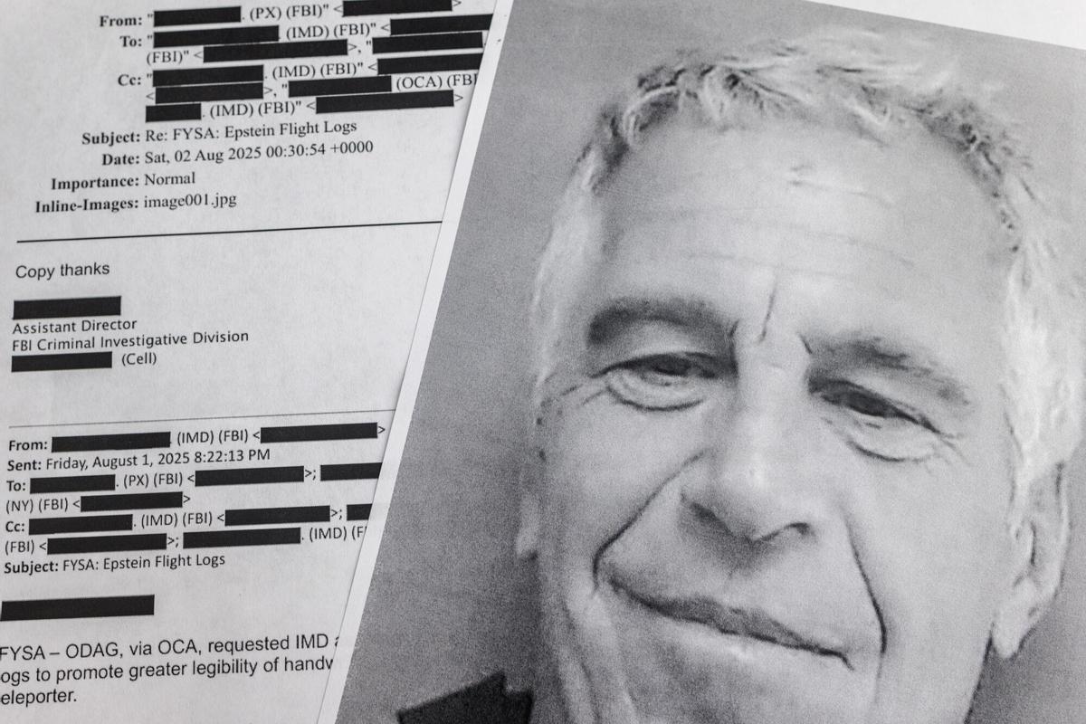 Copias de archivos de Epstein desclasificados por el Departamento de Justicia de EEUU.