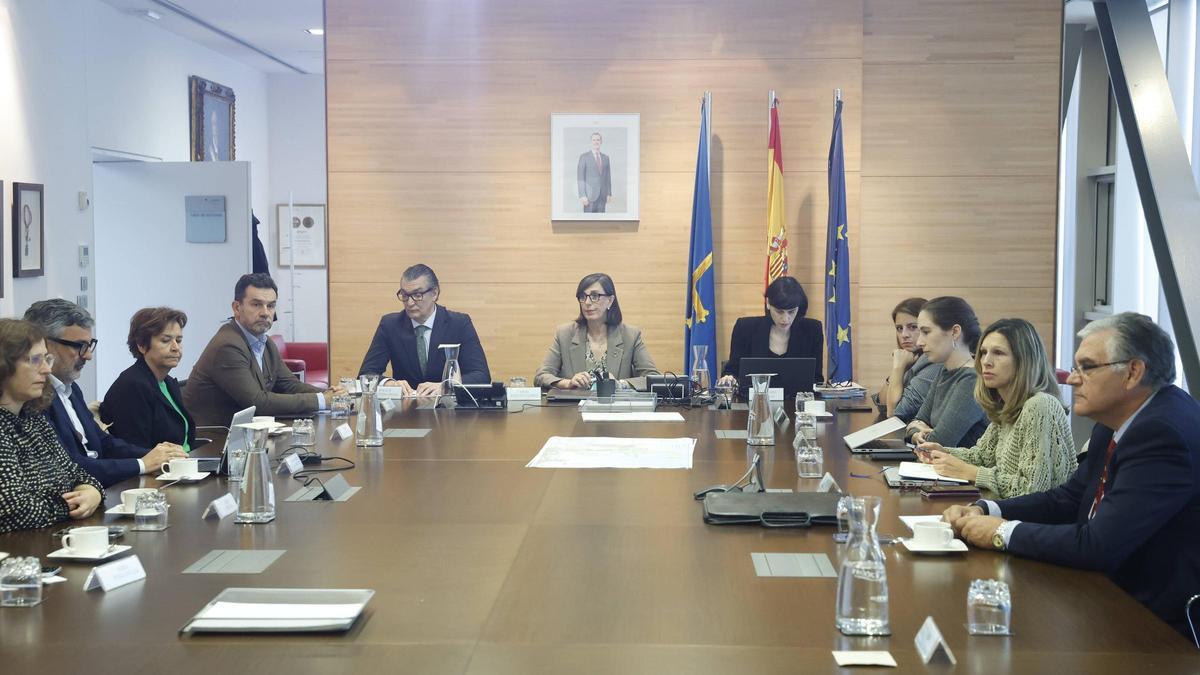 Consejo extraordinario del Puerto de Gijón esta mañana.