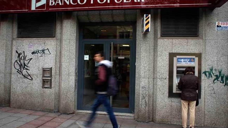 Una de las oficinas de la red del Banco Popular. // Susana Veira