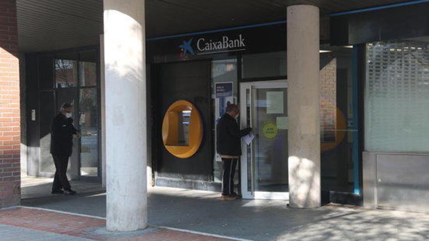 Una oficina de CaixaBank