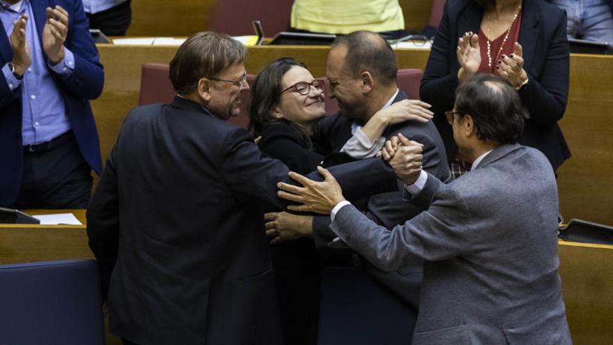 Ximo Puig, Mónica Oltra, Martínez Dalmau y Vicent Soler tras la aprobación del presupuesto.
