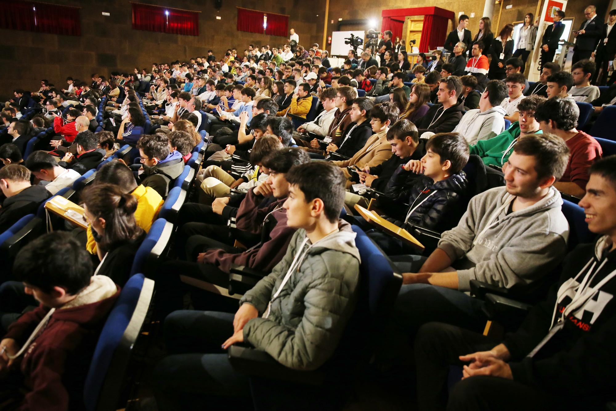 Asistentes a la inauguración de las JAI en la Escuela de Telecomunicación.