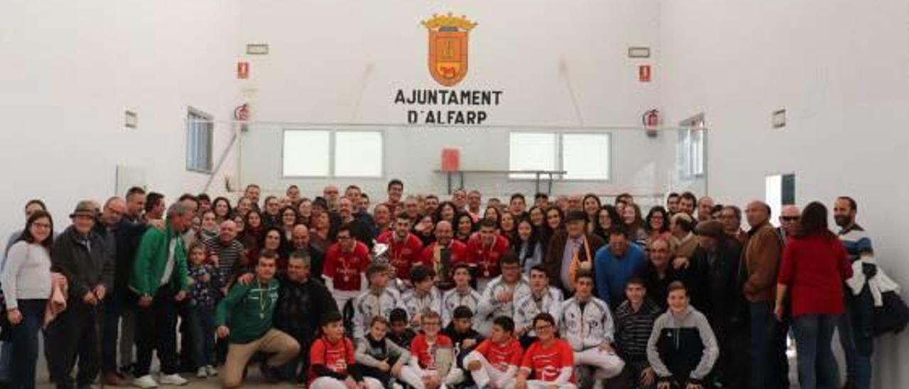 La afición de Montserrat celebra el título Interpobles 2019.