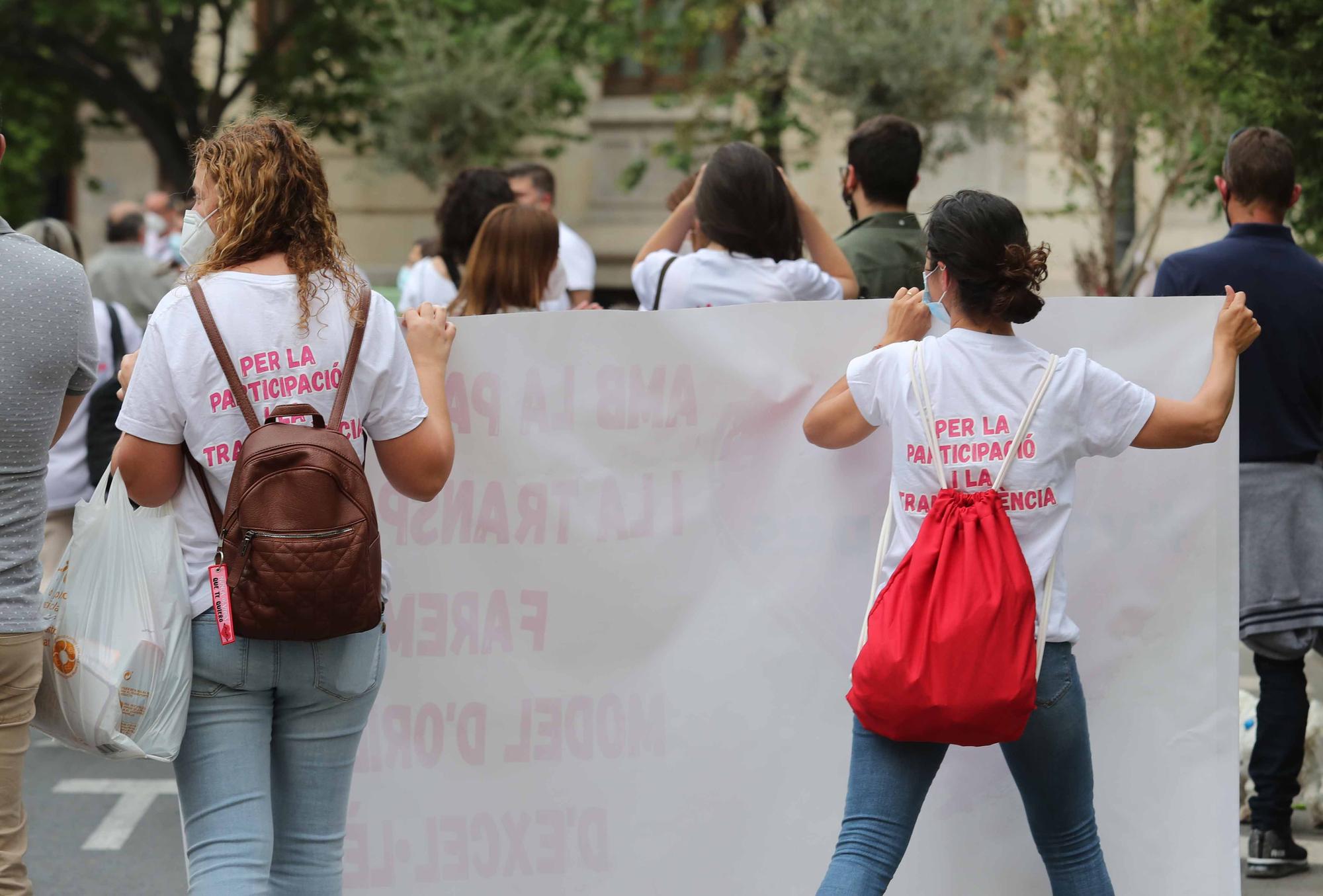 Protesta en València contra el "desmantelamiento" de los SPES y reclama "diálogo" a Educación