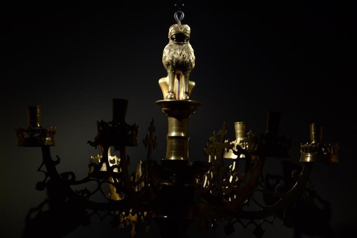 Làmpada tipus Arnolfini, exposada al Museu de Solsona